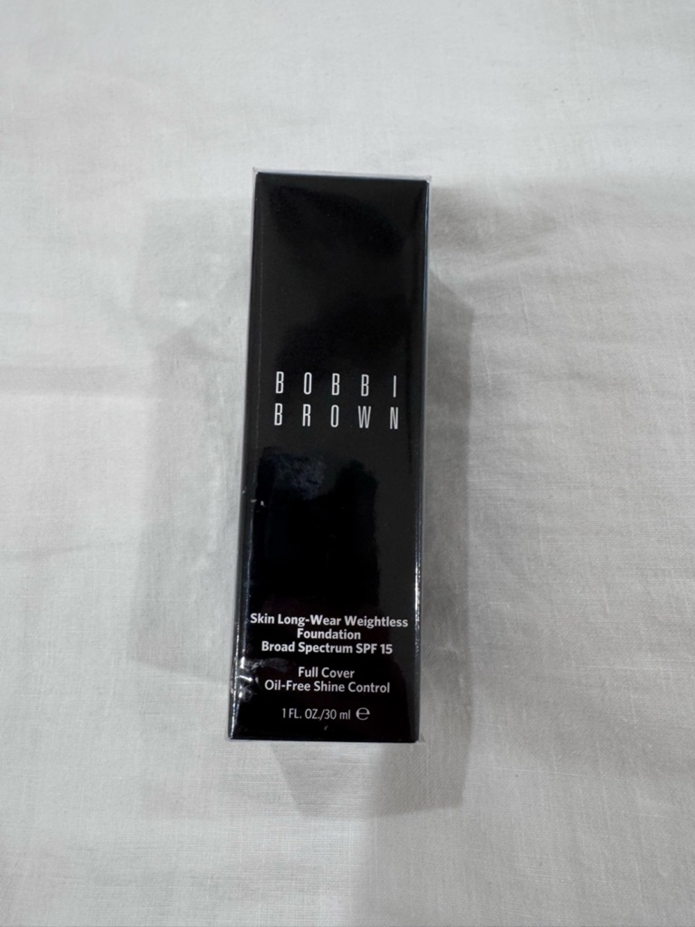 NWT Bobbi Brown Skin Long-Wear Weightless Foundation